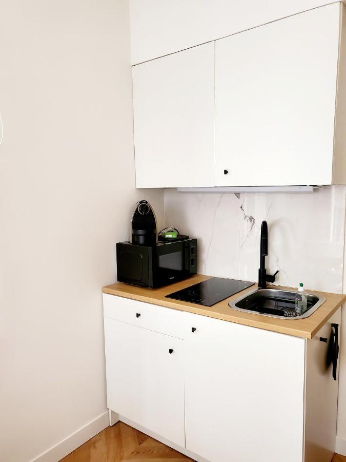 Studio Jeannette Avec Balcon Et Juste A 130 Metres Plage ! Plein Centre ! Wifi - Draps Serviettes Inclus ! تروفيي سور مير المظهر الخارجي الصورة